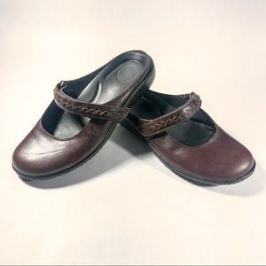 NURTURE Mary Jane Brown Leather Slip On Shoes 7.5